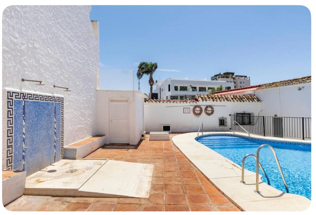 Villa La Casa En La Carihuela Playa A 4 Minutos A Pie Torremolinos Exterior foto